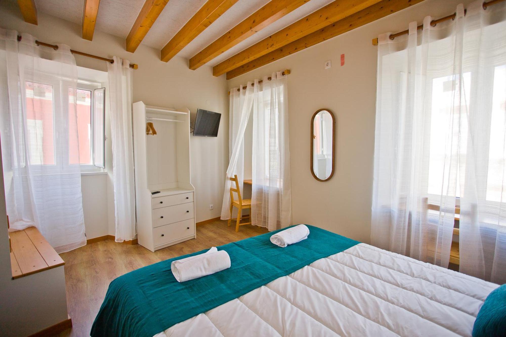 Guest House 10 De Agosto Figueira da Foz Exterior photo